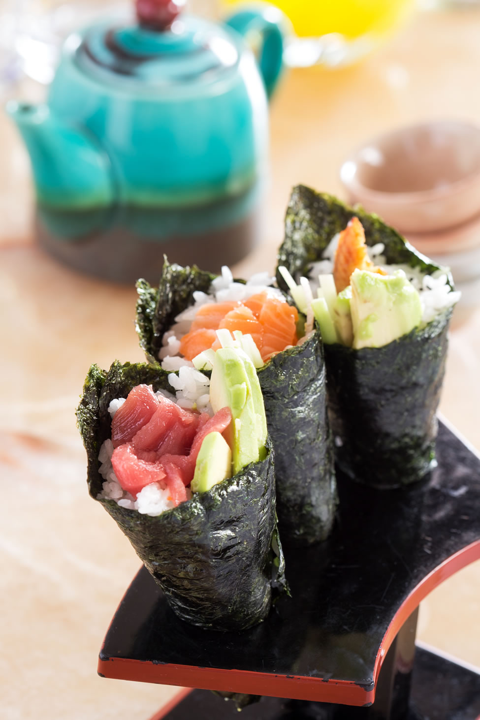Te-Maki Sushi / Hand Rolled Sushi With Sea Weed